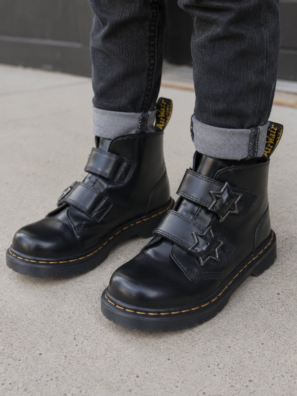 Dr. Martens Devon Bex Star Kids Boot Black Leather Hook & Loop Size 5